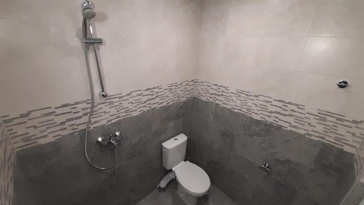 Ая Apartment Vratsa ภายนอก รูปภาพ