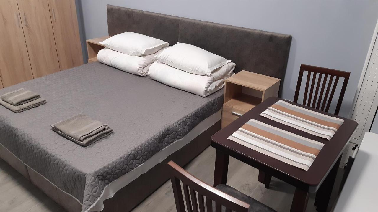 Ая Apartment Vratsa ภายนอก รูปภาพ