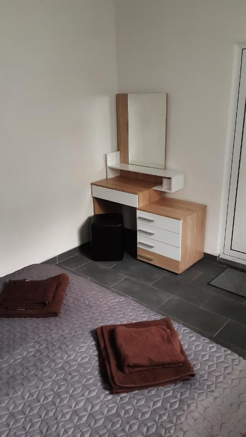 Ая Apartment Vratsa ภายนอก รูปภาพ