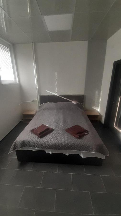 Ая Apartment Vratsa ภายนอก รูปภาพ