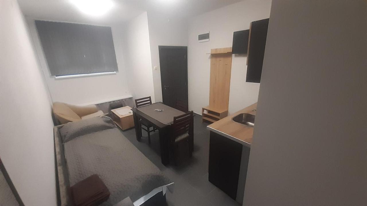 Ая Apartment Vratsa ภายนอก รูปภาพ