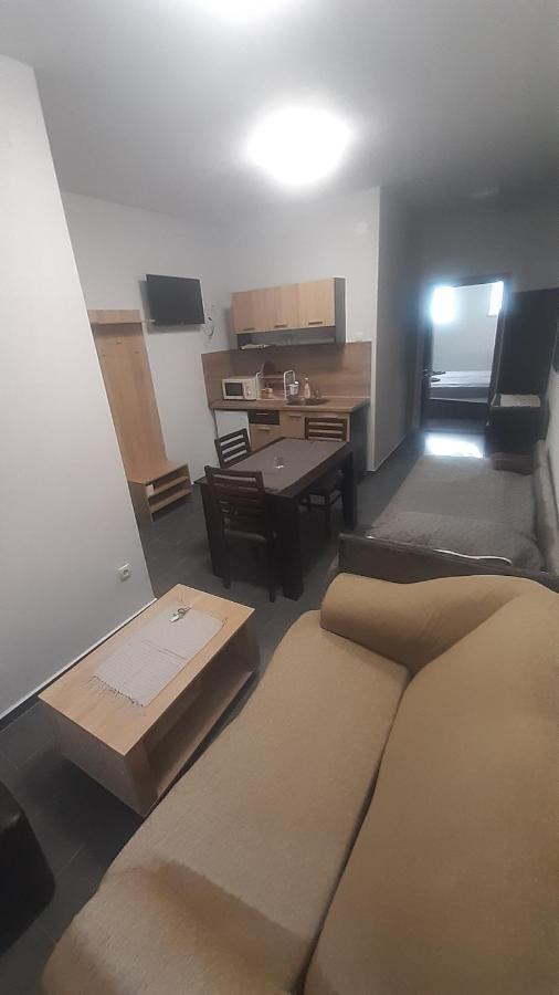 Ая Apartment Vratsa ภายนอก รูปภาพ